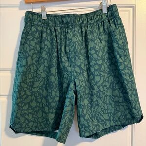 NWOT feat BreezyBlend Move 7” Short